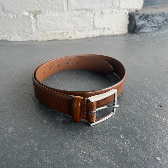 Johnston & Murphy leather belt, size 32, made in Italy - Picture 1 of 2